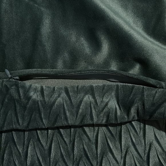 2-sets of 2-18inch pillow shams.  Pine Green and Cranberry Red. - Picture 4 of 4